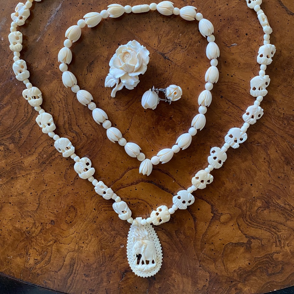 Lot of Vintage Ivory Boho Jewellery
